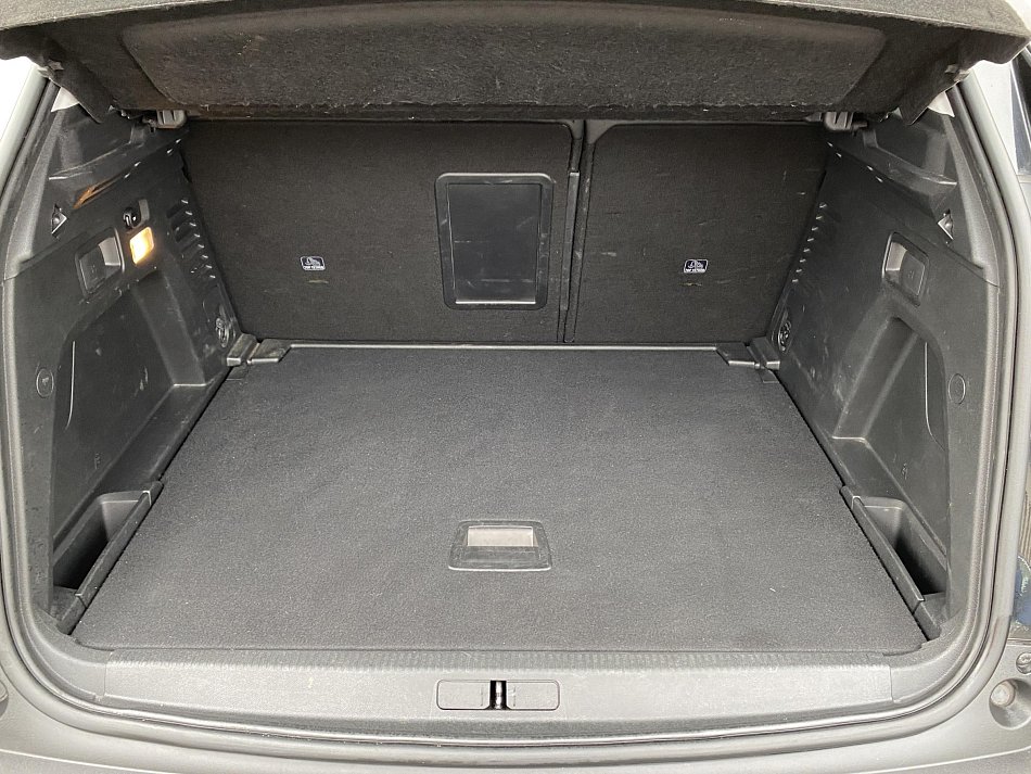 Peugeot 3008 1.2 PT Allure