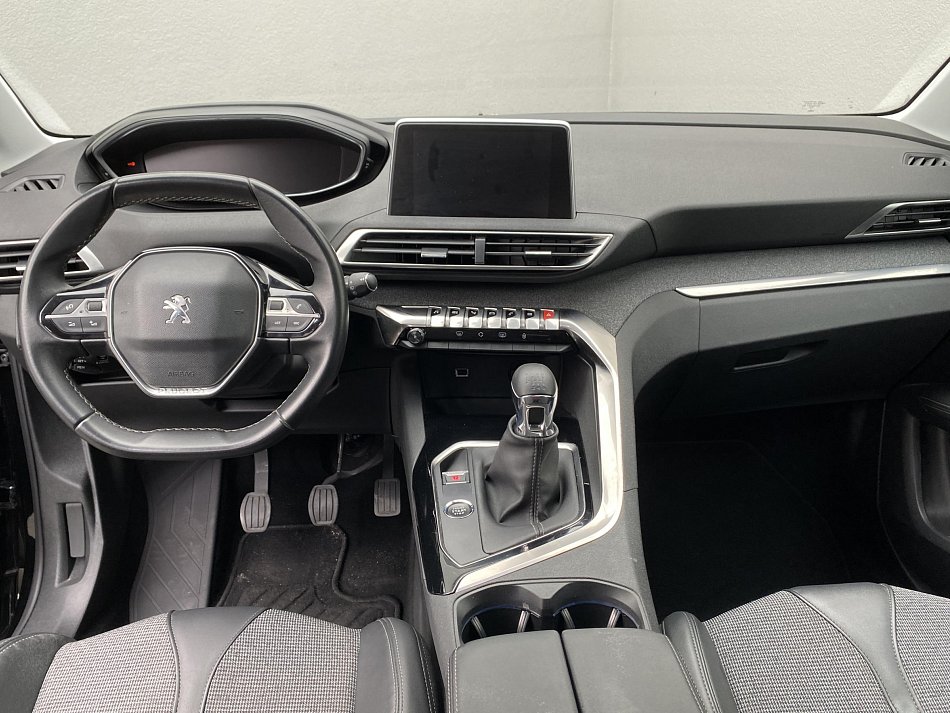 Peugeot 3008 1.2 PT Allure