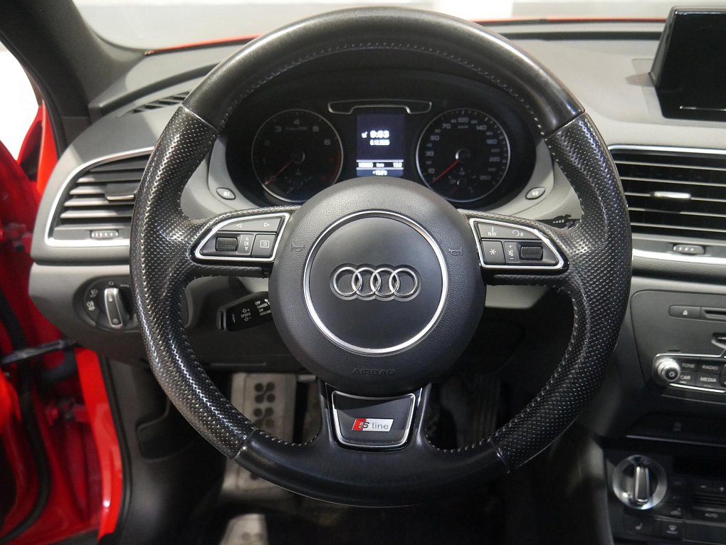 Audi Q3 2.0 TFSI S-line Quattro