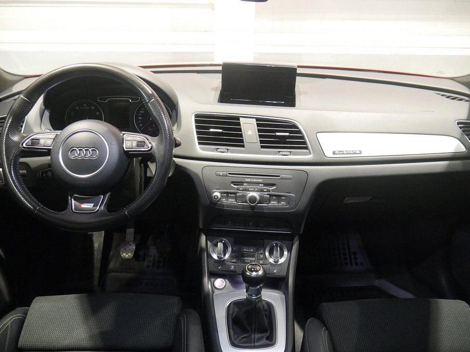 Audi Q3 2.0 TFSI S-line quattro