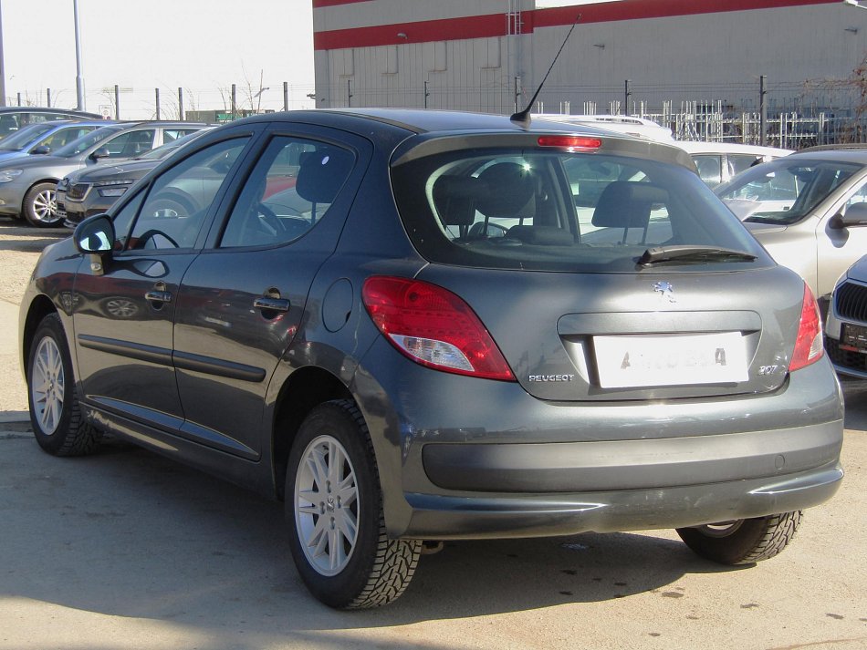 Peugeot 207 1.4 i 