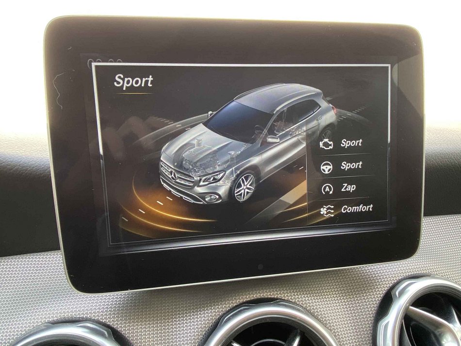 Mercedes-Benz GLA 2.2 CDi  4Matic