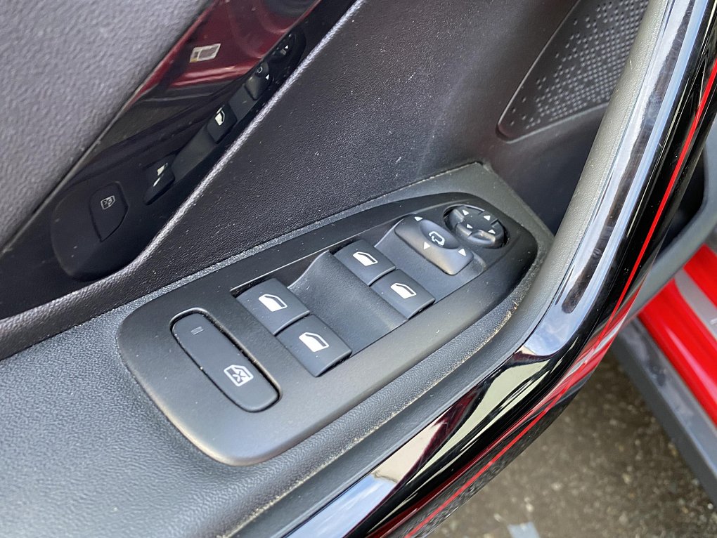 Peugeot 2008 1.2 PT GT Line