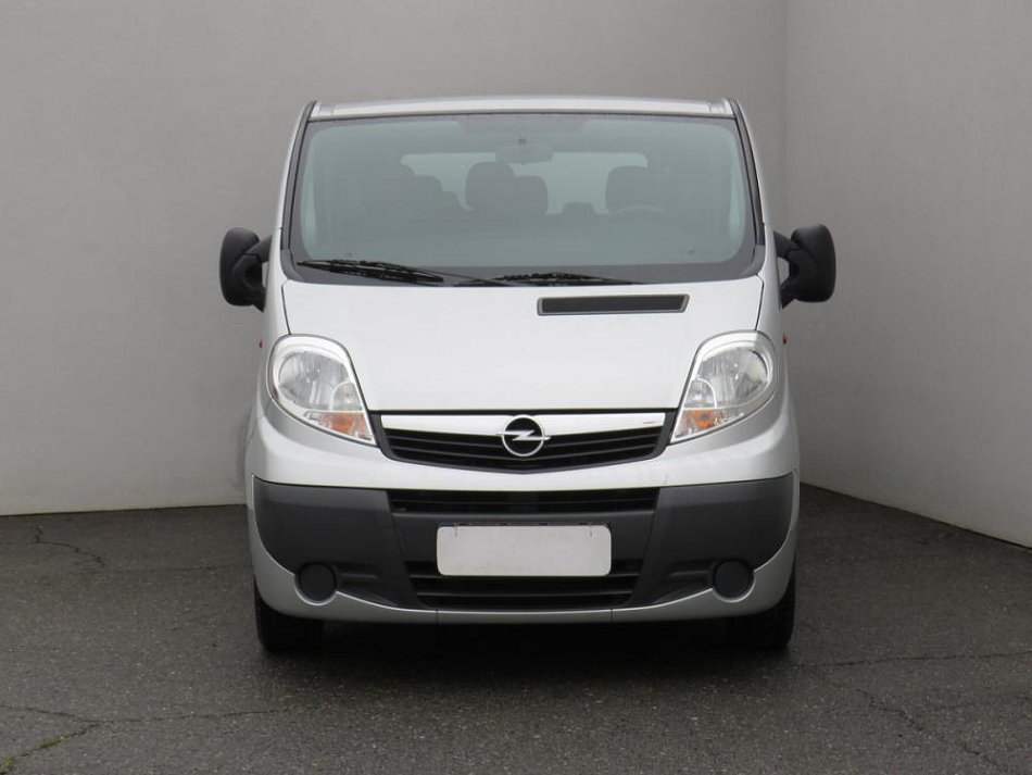 Opel Vivaro 2.5CDTi 