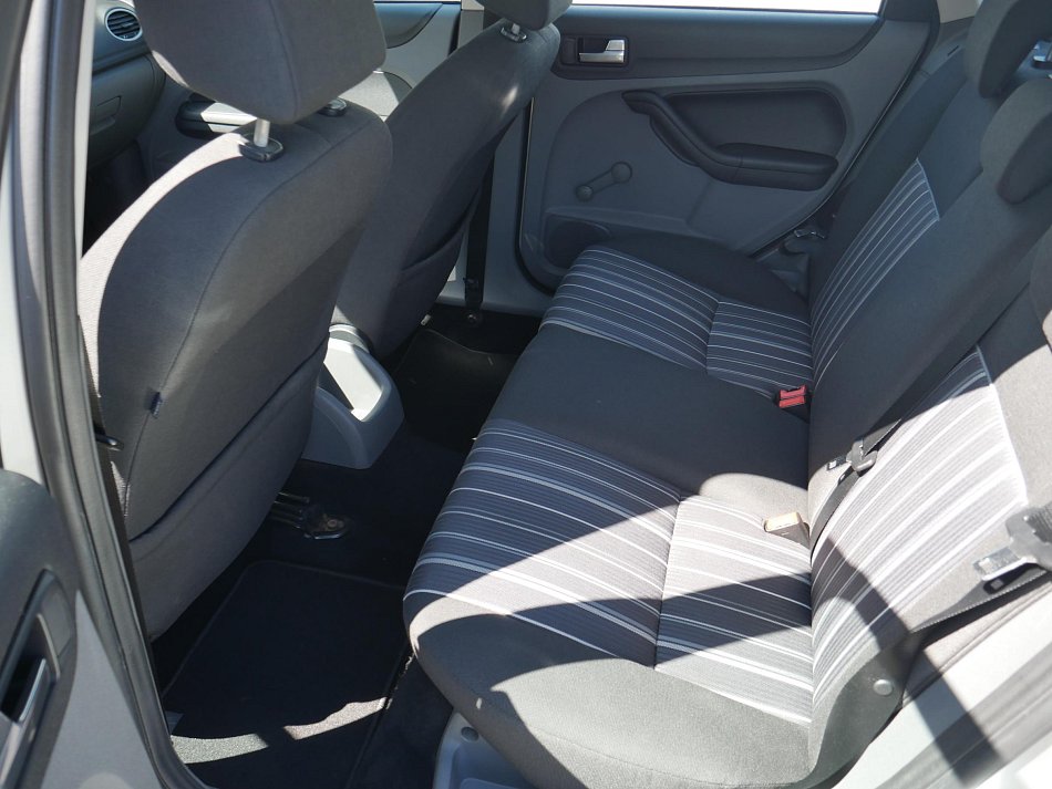 Ford Focus 1.6i 