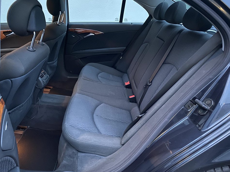 Mercedes-Benz Třída E 1.8 i 