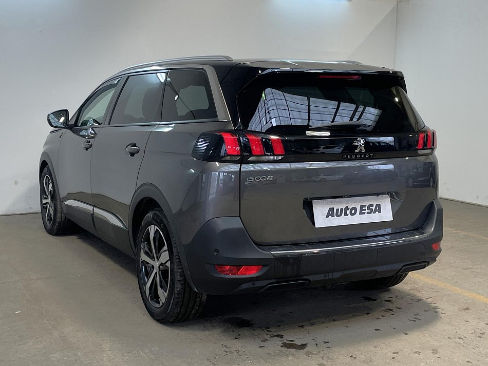 Peugeot 5008 1.5 HDi Crossway