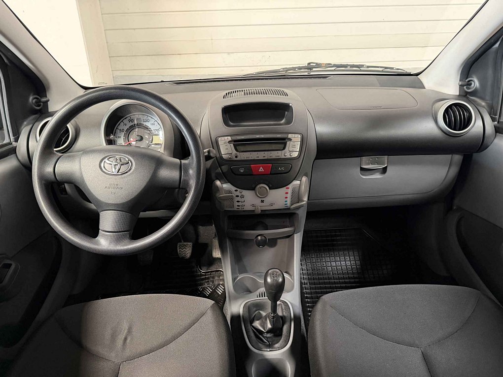 Toyota Aygo 1.0i 
