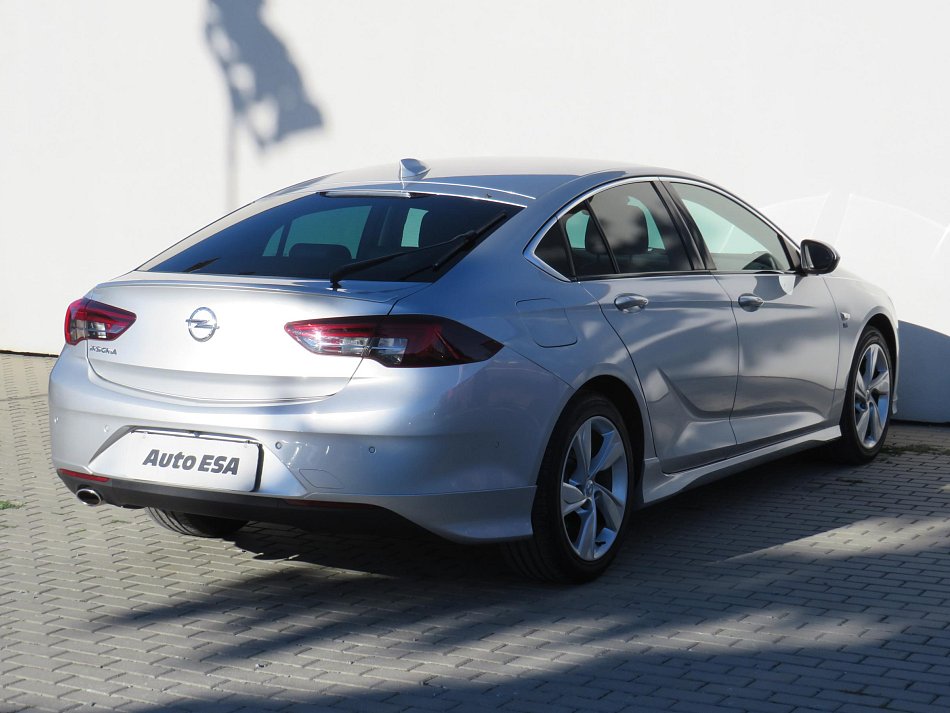 Opel Insignia 2.0 CDTi 