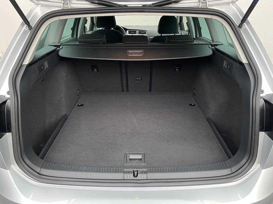 Volkswagen Golf 2.0 TDi Lounge