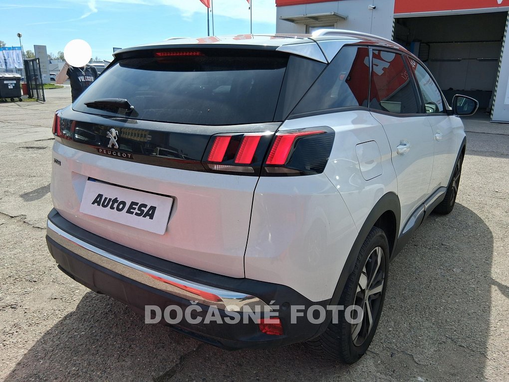 Peugeot 3008 1.2 PT 