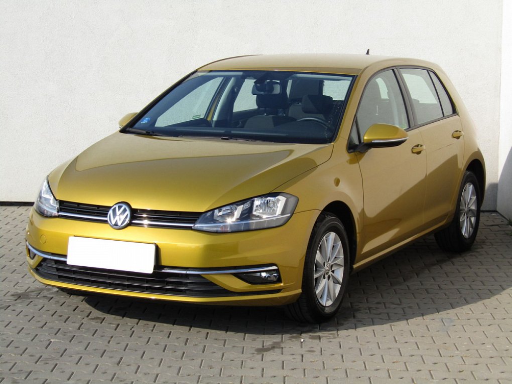 Volkswagen Golf 1.0 TSi Sound