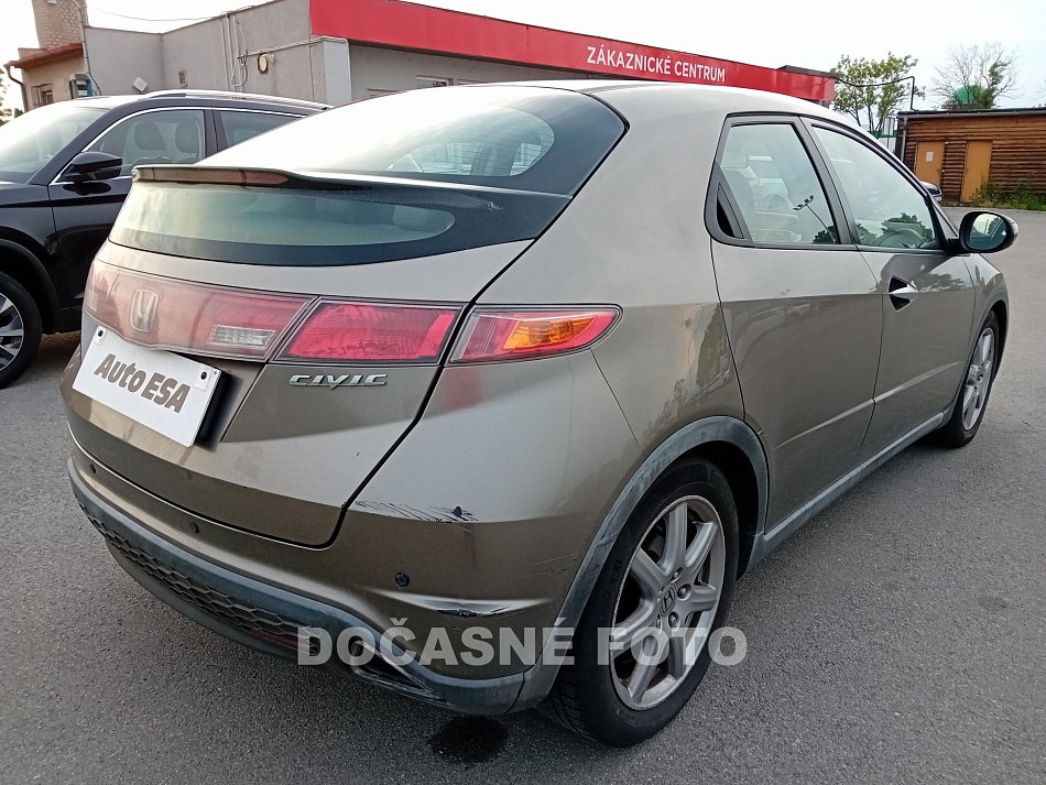 Honda Civic 1.8 I-VTEC 