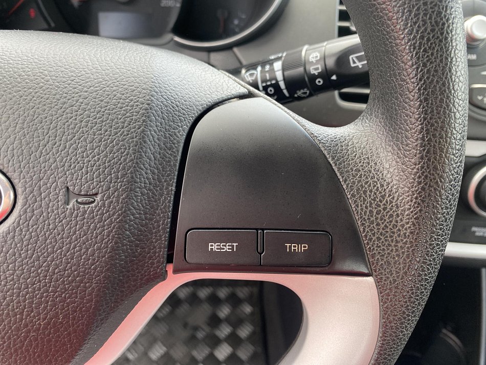 Kia Picanto 1.0i 