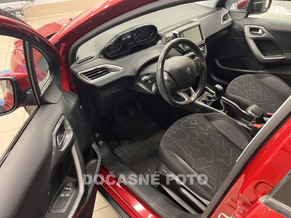 Peugeot 2008 1.2i GT Line