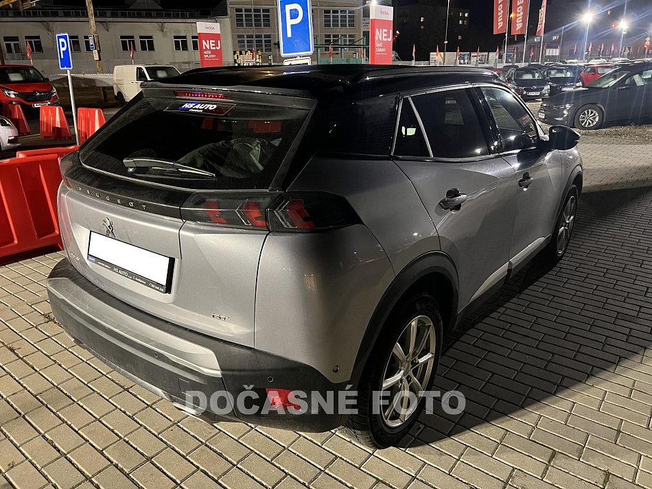 Peugeot 2008 1.2 PT 