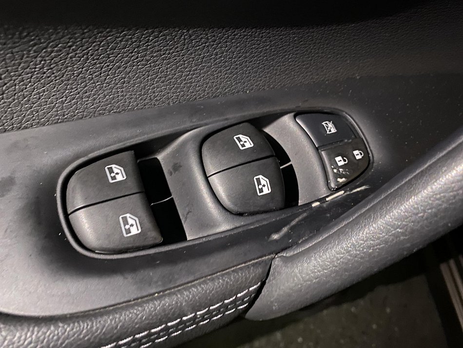 Nissan Qashqai 1.3 DiG-T N-Connecta