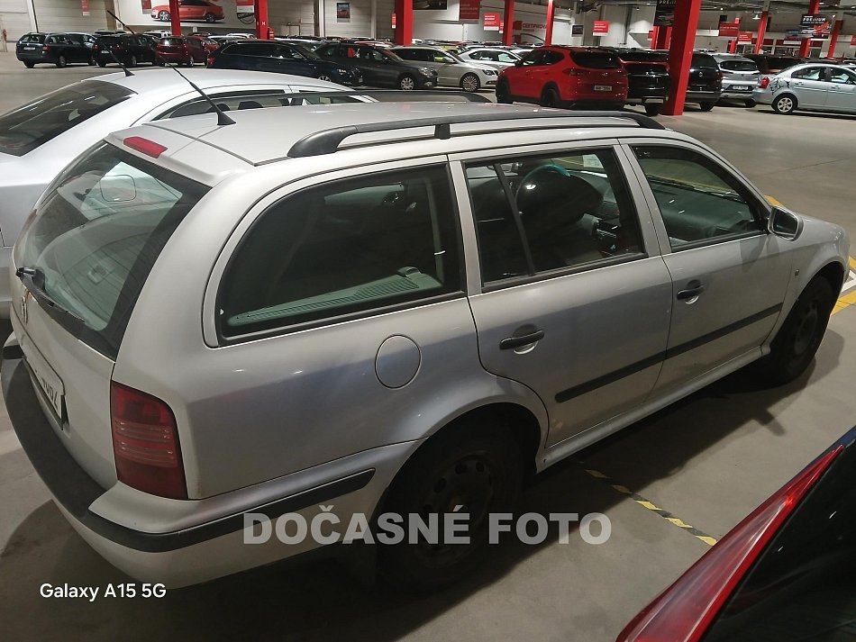 Škoda Octavia 1.6i 