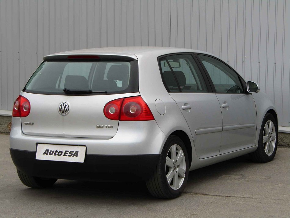 Volkswagen Golf 2.0 TDi 
