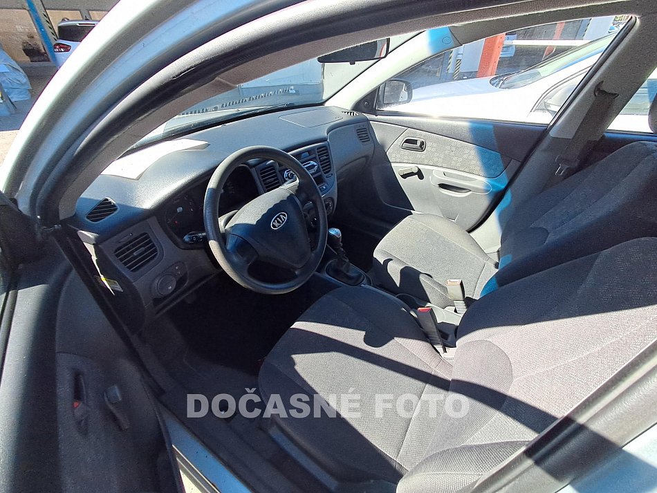 Kia Rio 1.4i 