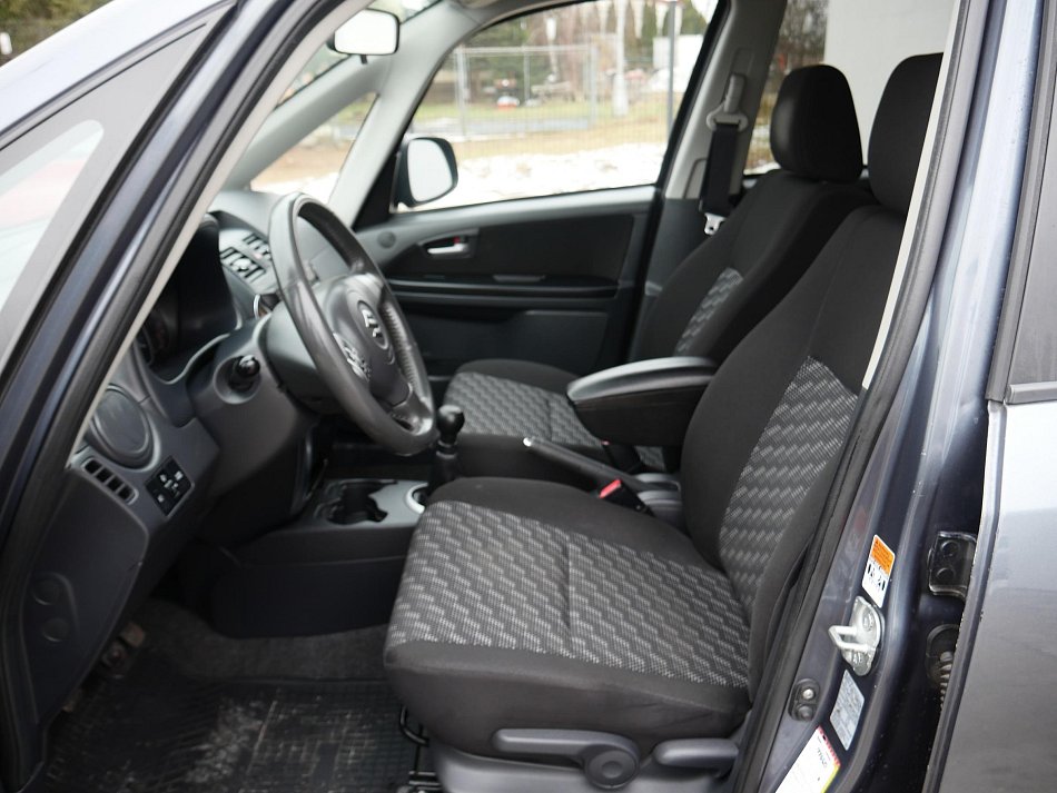 Suzuki SX4 1.6i 