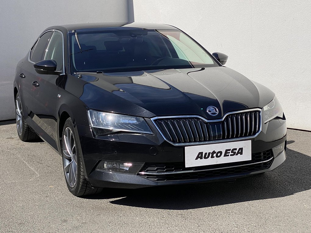 Škoda Superb III 2.0 TSi Edition 100