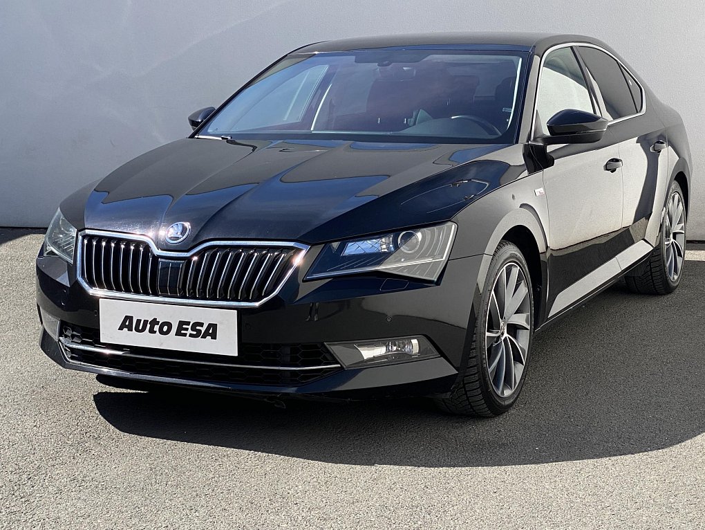 Škoda Superb III 2.0 TSi Edition 100