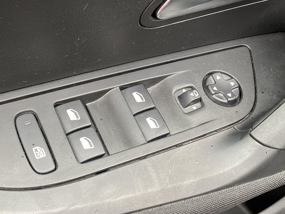 Peugeot 2008 1.5 HDi Active