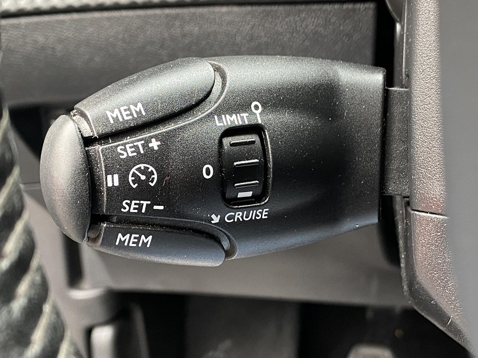 Peugeot 2008 1.5 HDi Active