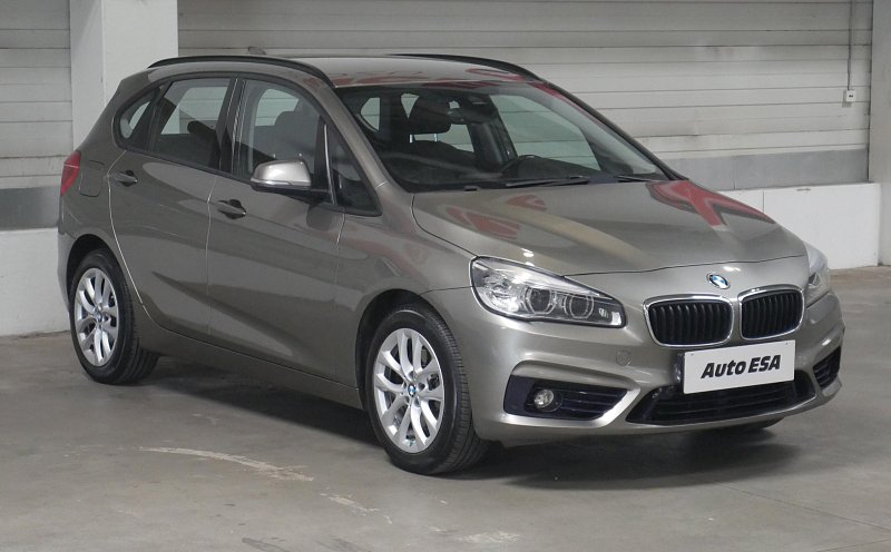 BMW Řada 2 2.0 i 