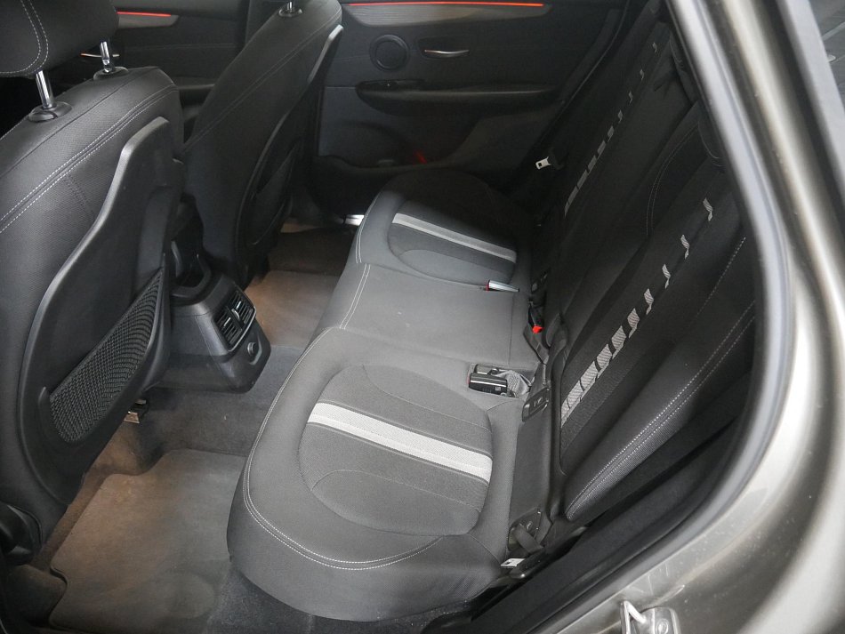 BMW Řada 2 2.0 i 