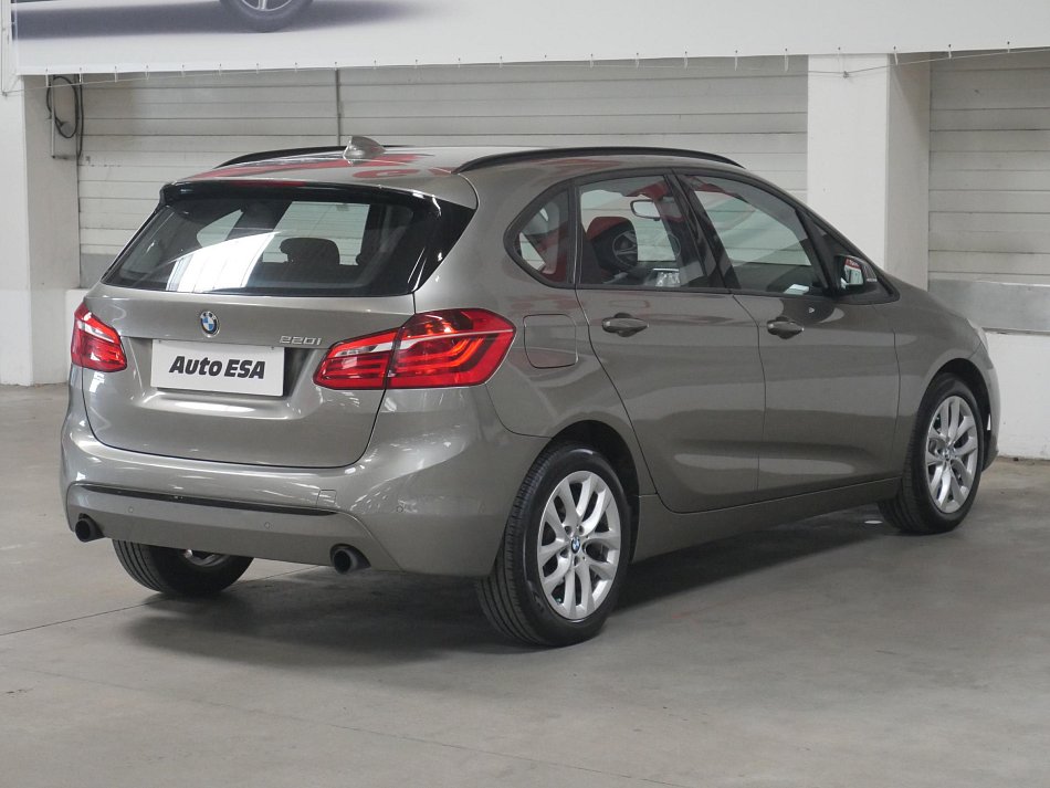 BMW Řada 2 2.0 i 