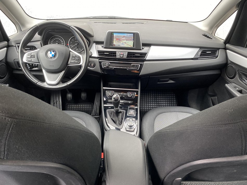 BMW Řada 2 1.5i 