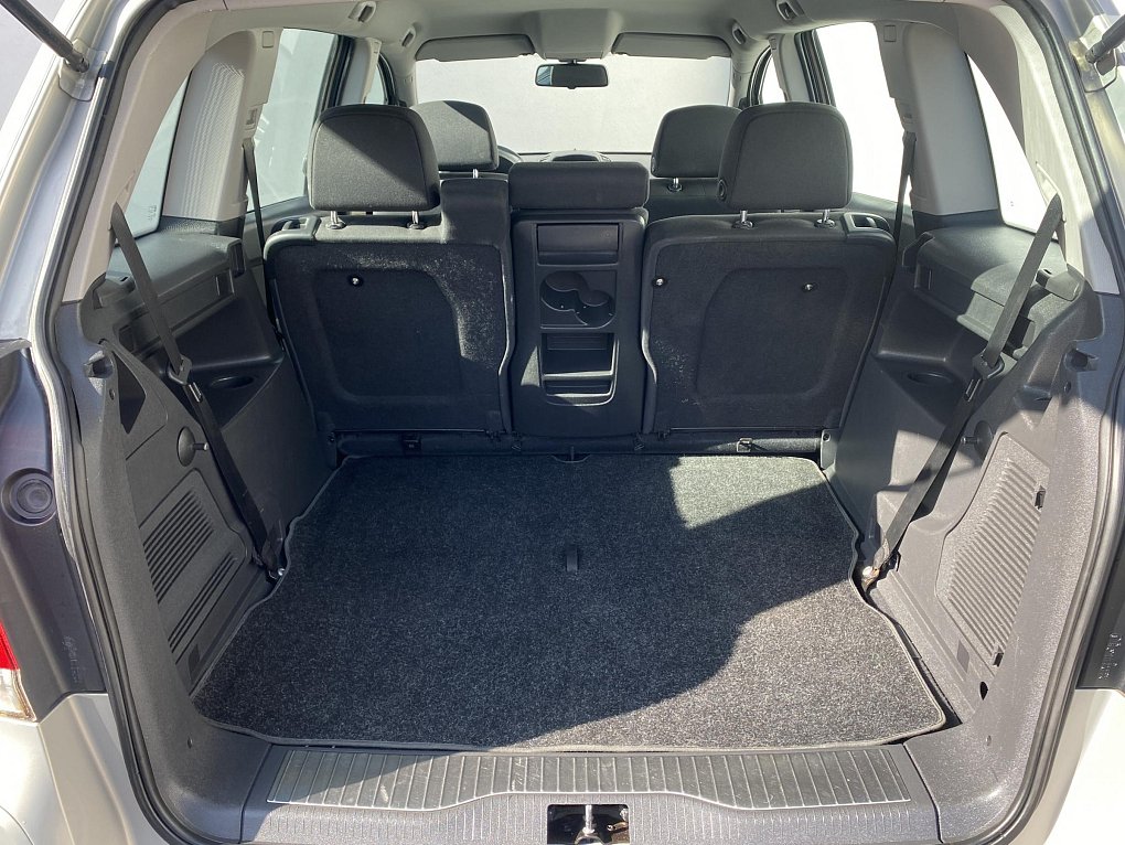 Opel Zafira 1.8 i  7míst