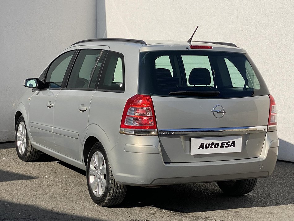 Opel Zafira 1.8 i  7míst