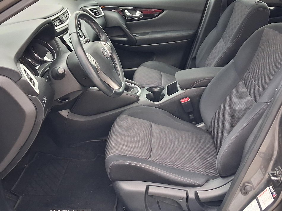 Nissan Qashqai 1.6 T 