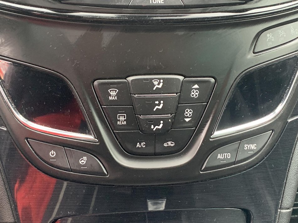 Opel Insignia 2.0 CDTi 