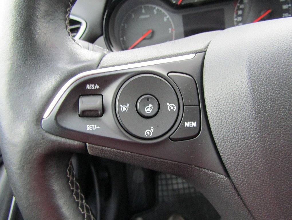 Opel Crossland X 1.2T 