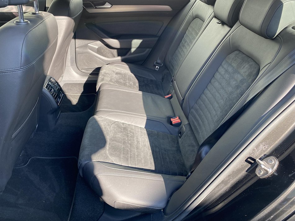 Volkswagen Passat 1.6 TDi Highline