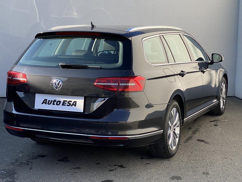 Volkswagen Passat 1.6 TDi Highline