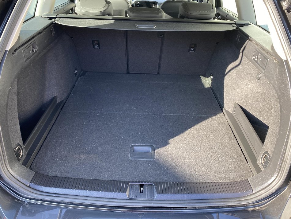 Volkswagen Passat 1.6 TDi Highline