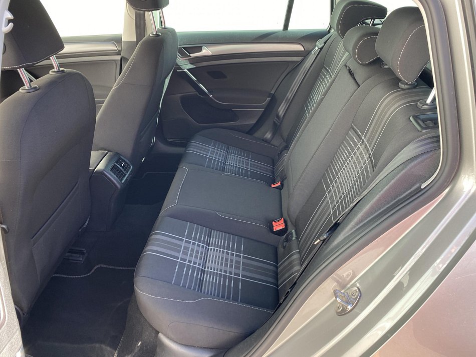 Volkswagen Golf 1.2 TSi Lounge