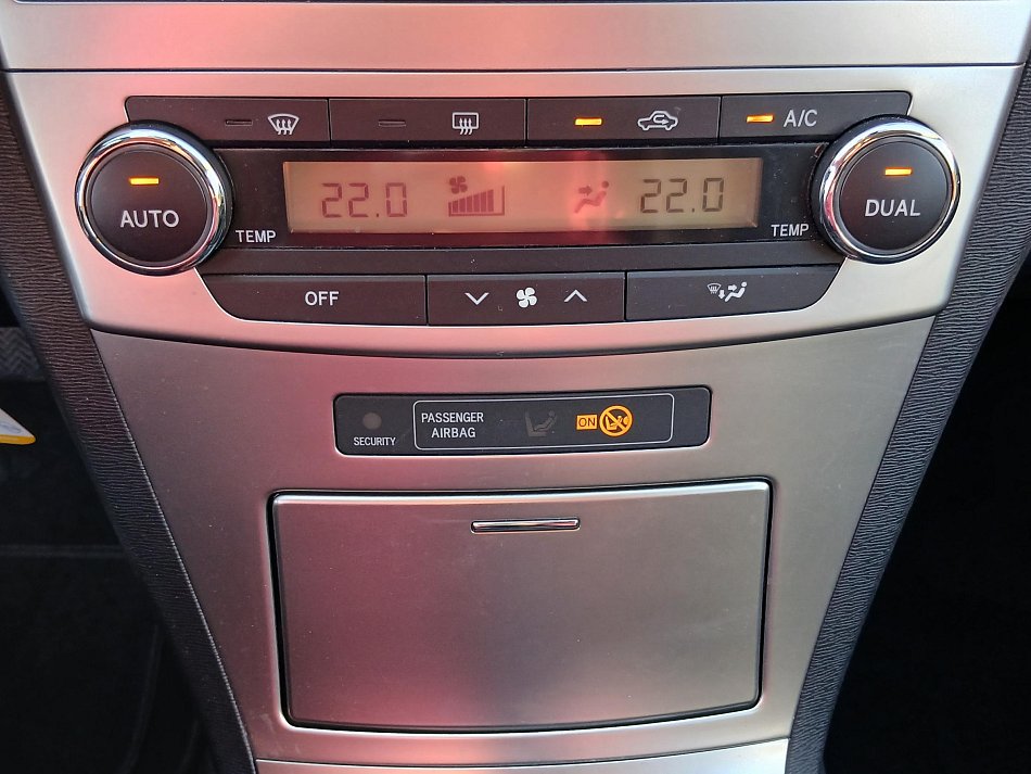 Toyota Avensis 2.0 D-4D 