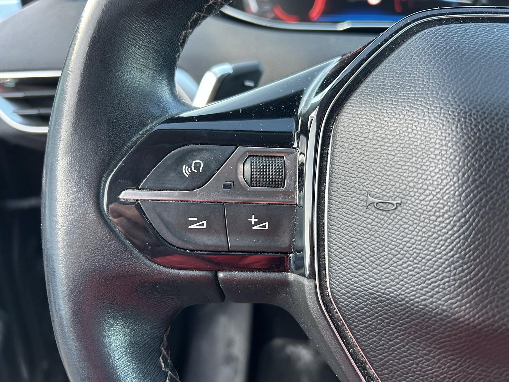 Peugeot 3008 1.2 PT Allure