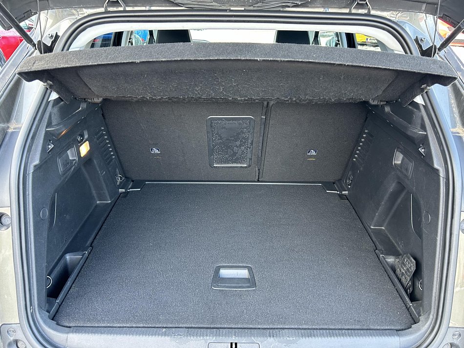 Peugeot 3008 1.2 PT Allure