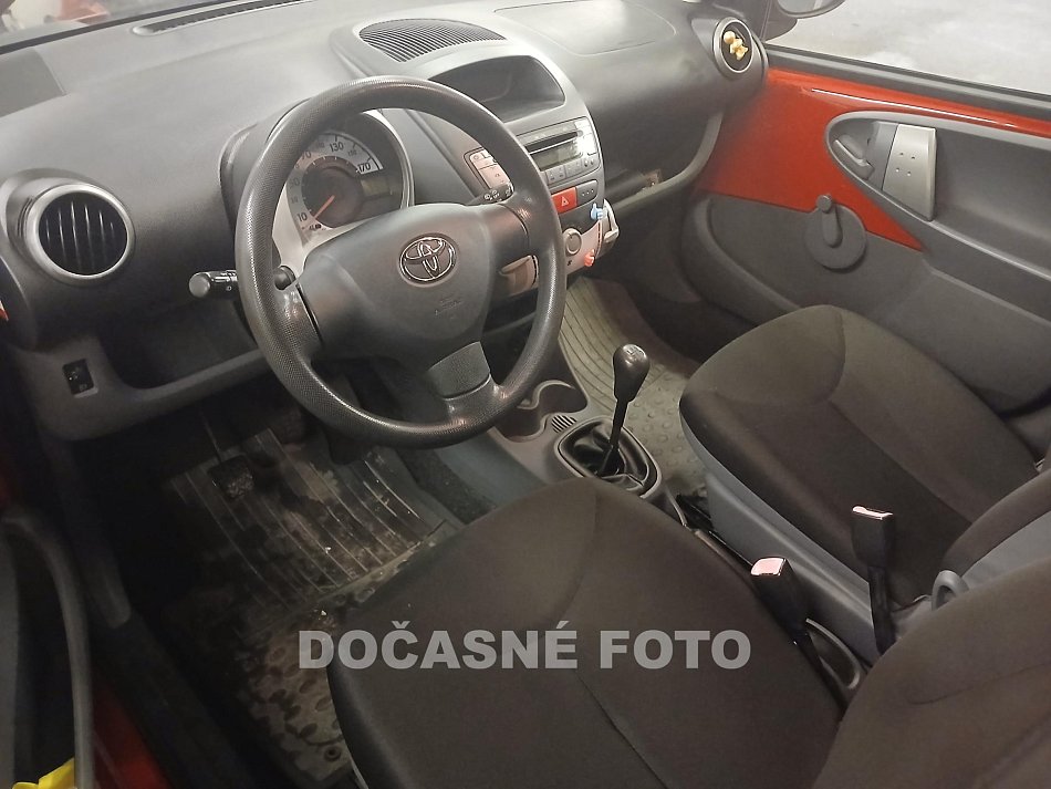 Toyota Aygo 1.0i 