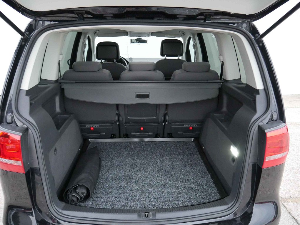Volkswagen Touran 2.0TDi 