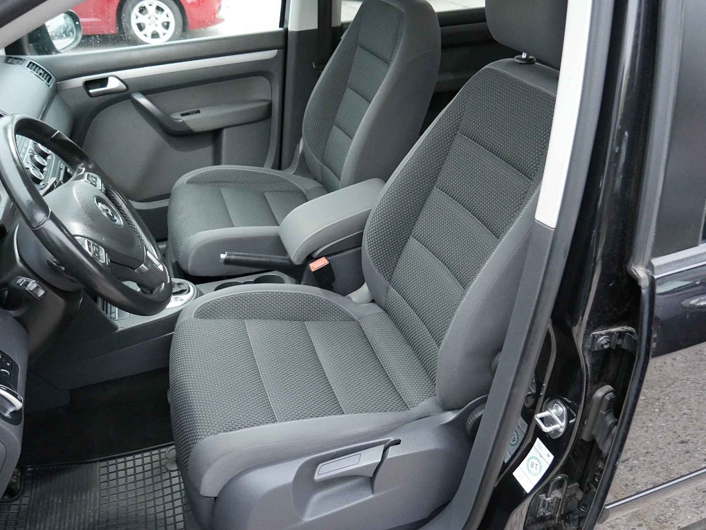 Volkswagen Touran 2.0TDi 
