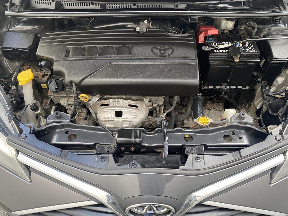 Toyota Yaris 1.3i 
