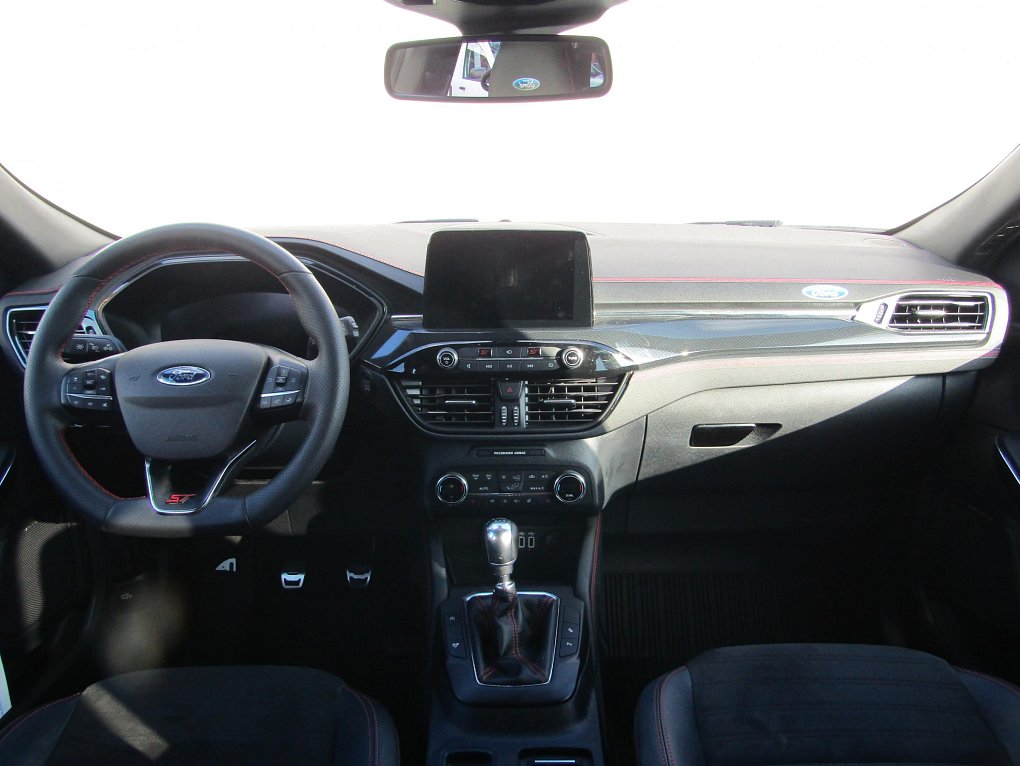 Ford Kuga 1.5EB ST-Line